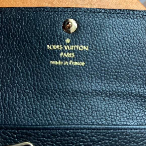 Louis Vuitton Empreinte 6 Key Holder - Picture 8 of 9